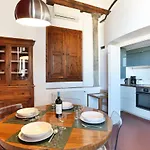 Maggio View